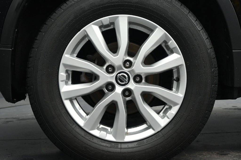 Used 2019 Nissan Rogue SV AWD/4WD image 12