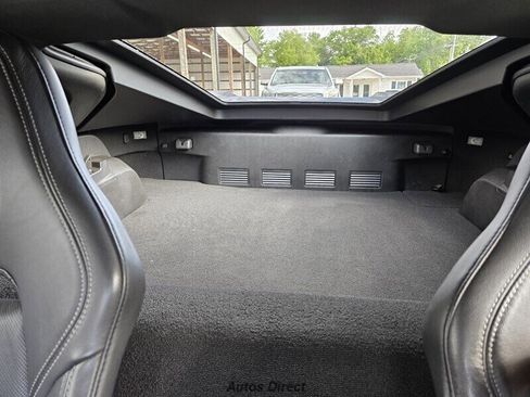 Used 2019 Chevrolet Corvette Stingray Coupe w/ 1LT RWD image 31