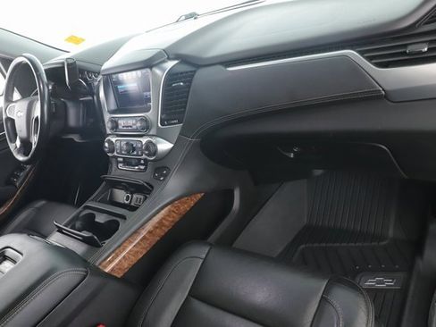 Used 2019 Chevrolet Suburban Premier image 34