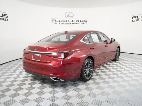 New 2025 Lexus ES 350 w/ Premium Package image 7