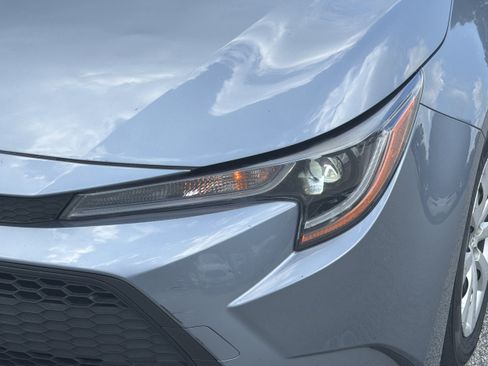 Certified 2022 Toyota Corolla LE FWD image 30