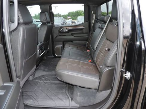 Used 2025 Chevrolet Silverado 1500 High Country w/ Midnight Edition AWD/4WD image 24