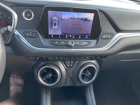 Used 2020 Chevrolet Blazer LT w/ Sound & Technology Package AWD/4WD image 17