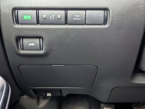 Used 2024 Nissan Sentra SR w/ SR Premium Package image 20