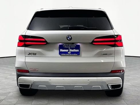Used 2024 BMW X5 xDrive40i w/ Premium Package AWD/4WD image 5