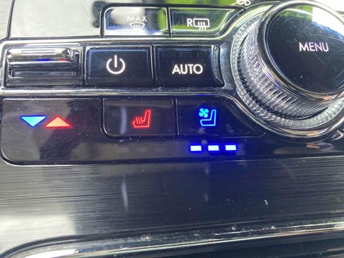 Certified 2022 Lincoln Nautilus Reserve image 26