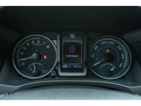 Used 2023 Toyota Tacoma TRD Sport AWD/4WD image 20