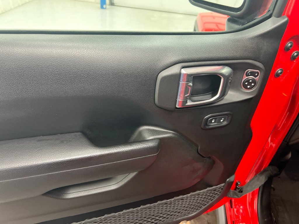 Used 2023 Jeep Gladiator Sport AWD/4WD image 21