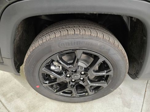 New 2026 Jeep Compass Latitude AWD/4WD image 9