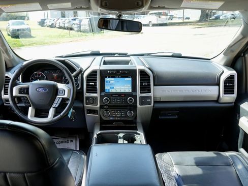 Used 2018 Ford F250 Lariat w/ Lariat Value Package image 13