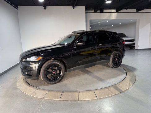Used 2020 Jaguar F-PACE Prestige image 4