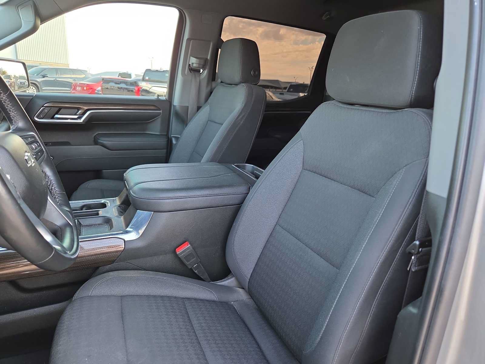 Used 2023 Chevrolet Silverado 1500 RST AWD/4WD image 15