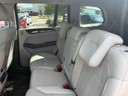 Used 2016 Mercedes-Benz GL 320 BlueTEC 4MATIC image 32