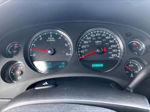 Used 2013 GMC Yukon Denali image 25