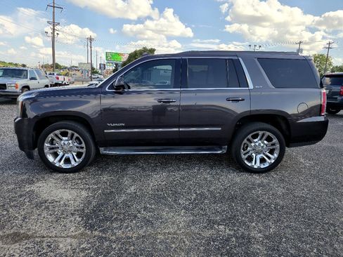 Used 2018 GMC Yukon SLT w/ Premium Edition image 4
