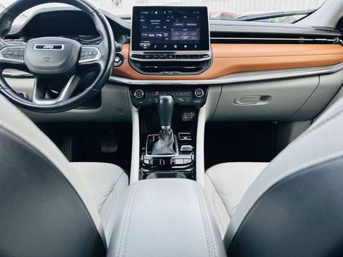 Used 2022 Jeep Compass Limited image 22