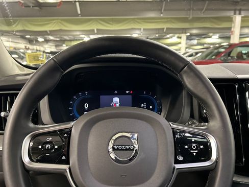 Used 2025 Volvo XC60 B5 Plus AWD/4WD image 12
