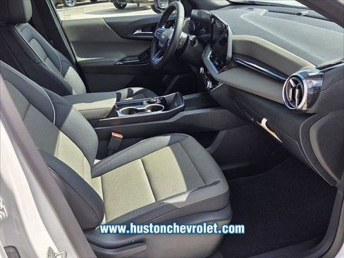 New 2026 Chevrolet Equinox LT w/ Convenience Package II image 29