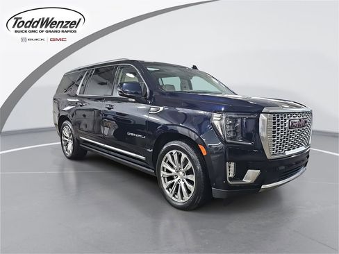 Used 2023 GMC Yukon XL Denali w/ Advanced Technology Package image 1