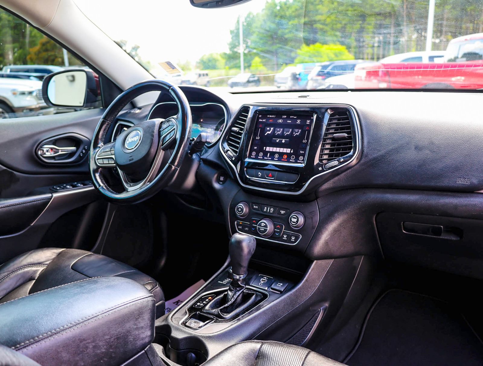 Used 2019 Jeep Cherokee Limited AWD/4WD image 9