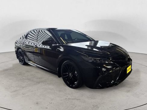 Used 2024 Toyota Camry XSE w/ Navigation Package FWD image 3