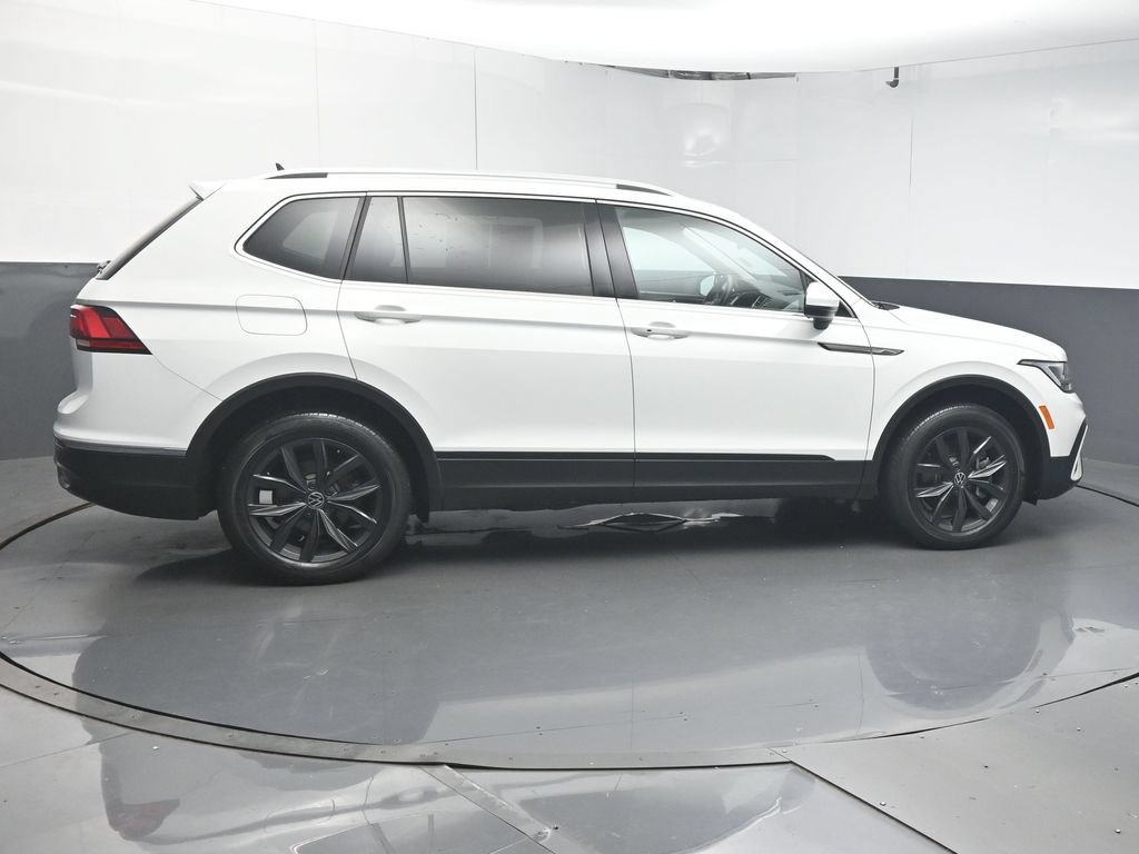 Used 2024 Volkswagen Tiguan SE FWD image 8