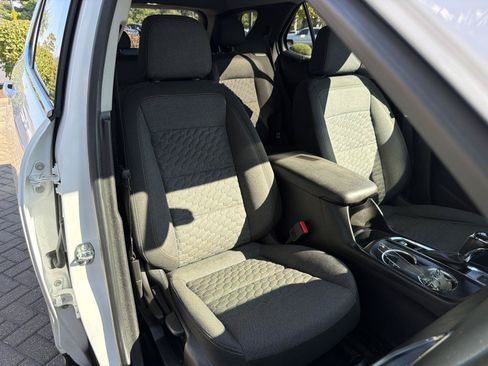Used 2018 Chevrolet Equinox LT AWD/4WD image 34