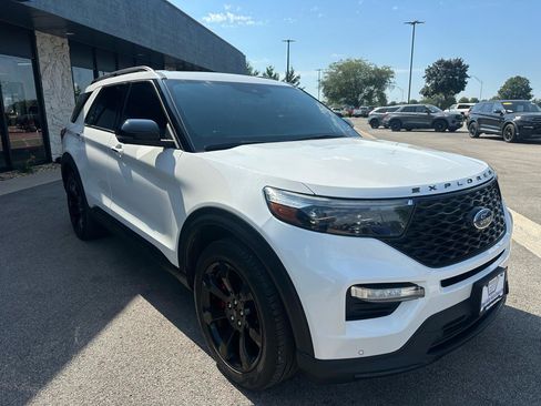 Used 2022 Ford Explorer ST w/ ST Street Pack AWD/4WD image 9