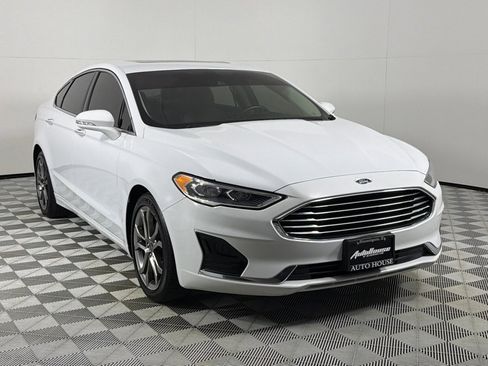 Used 2019 Ford Fusion SEL image 3