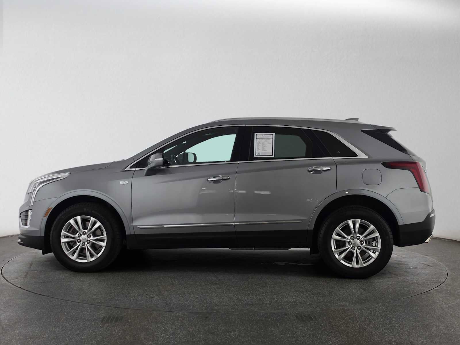 Used 2026 Cadillac XT5 Luxury w/ LPO, Floor Liner Package AWD/4WD image 6
