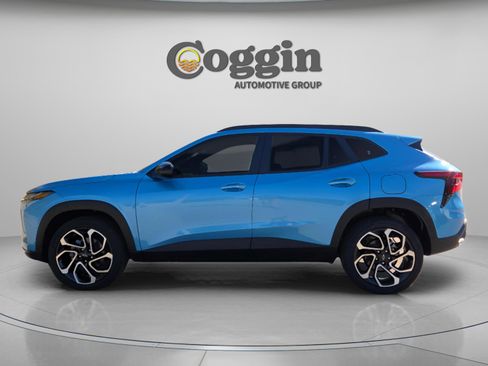 New 2026 Chevrolet Trax RS w/ Driver Confidence Package image 2