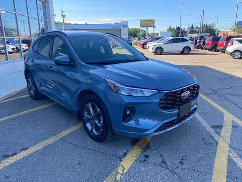 Used 2023 Ford Escape ST-Line Select w/ Tech Pack #2 AWD/4WD image 8