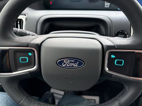 New 2025 Ford Expedition Active AWD/4WD image 36