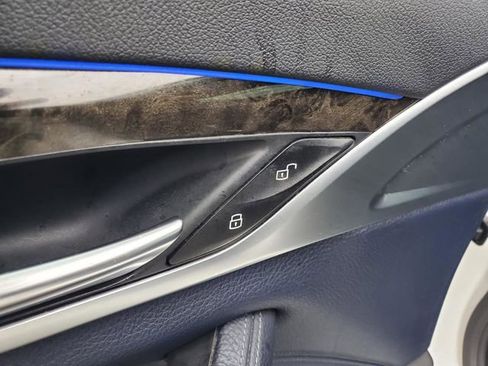 Used 2017 BMW 530i xDrive image 7