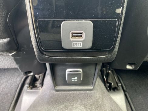 Used 2022 Jeep Compass Limited AWD/4WD image 19