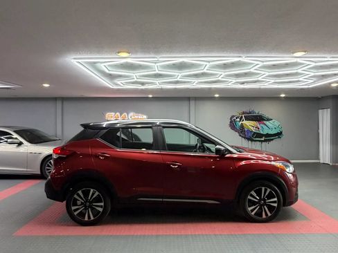 Used 2019 Nissan Kicks SR w/ Exterior Electronics Package FWD image 7