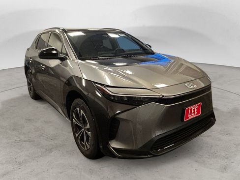 Certified 2023 Toyota bZ4X AWD w/ Weather Package image 7