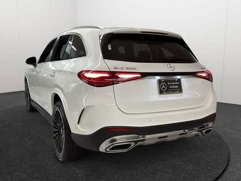 Certified 2026 Mercedes-Benz GLC 300 4MATIC image 5