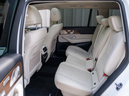 Used 2023 Mercedes-Benz GLS 450 4MATIC w/ AMG Line Exterior image 31