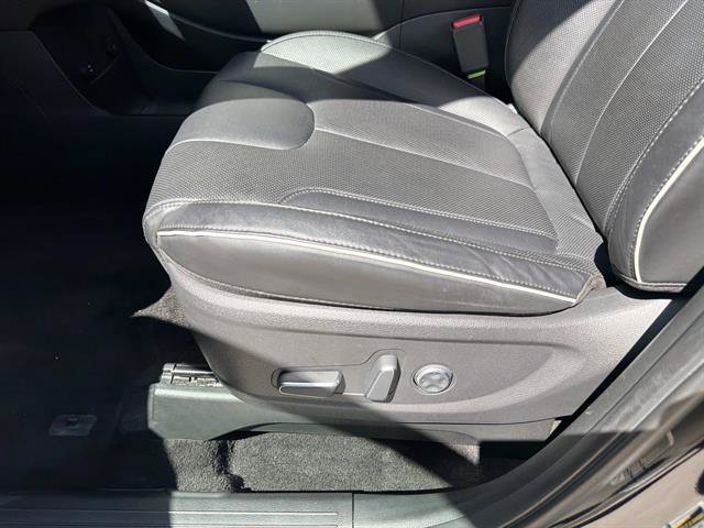 Used 2024 Hyundai Palisade SEL w/ Premium Package FWD image 18