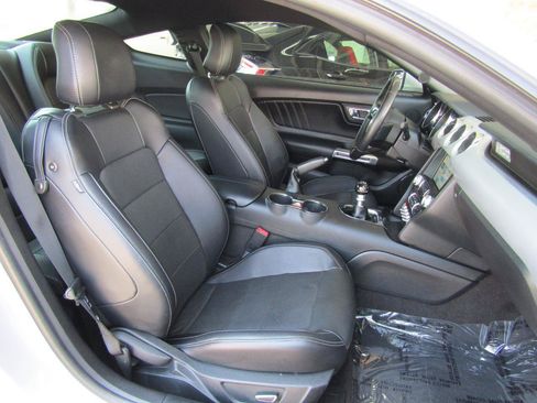 Used 2016 Ford Mustang GT Premium RWD image 11