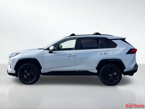 Certified 2024 Toyota RAV4 SE w/ Convenience Package AWD/4WD image 4