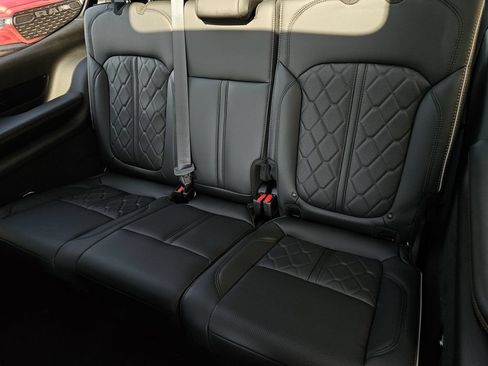 New 2026 Jeep Grand Wagoneer Summit AWD/4WD image 15