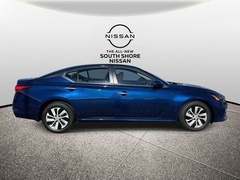 Certified 2022 Nissan Altima 2.5 S image 5