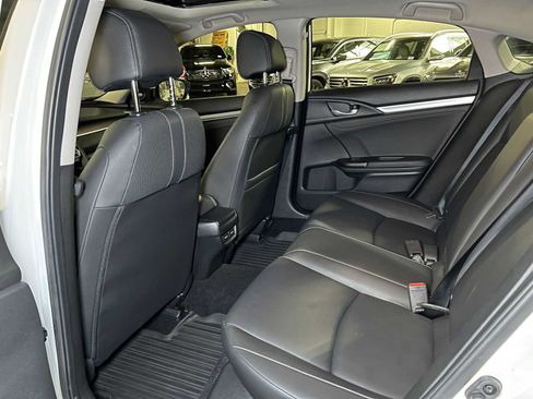 Used 2018 Honda Civic Touring image 18