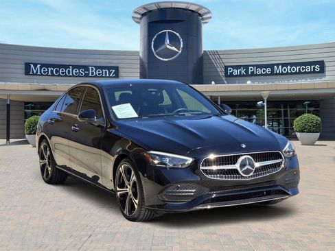 Used 2025 Mercedes-Benz C 300 Sedan image 3