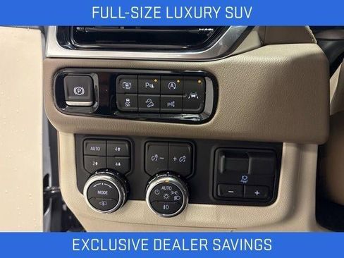 New 2026 GMC Yukon XL Denali w/ Denali Reserve Package image 10