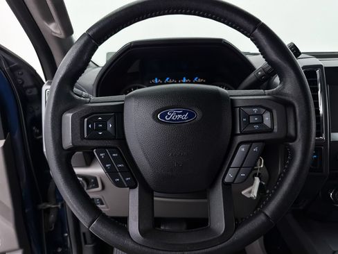 Used 2017 Ford F150 XLT w/ Equipment Group 301A Mid RWD image 4