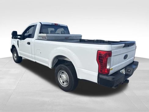 Used 2018 Ford F250 XL w/ Power Equipment Group RWD image 6