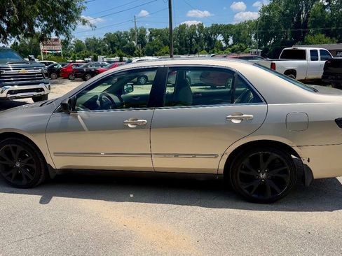 Used 2003 Honda Accord LX image 11